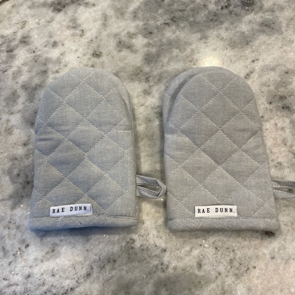 Oven mitts